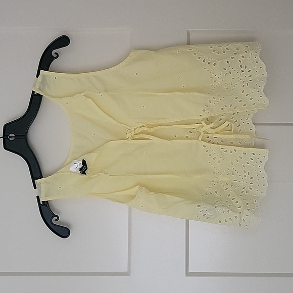 Closet clean out - Picture 2 of 3